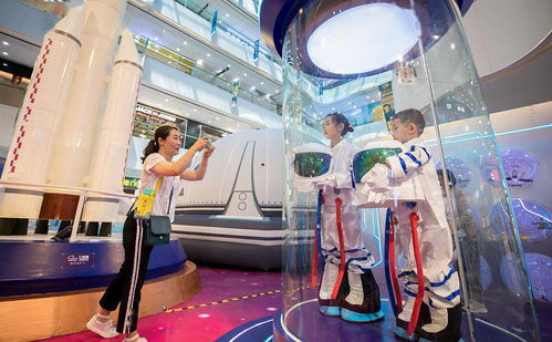 内蒙古呼和浩特 学生参观 漫步星奇遇太空展